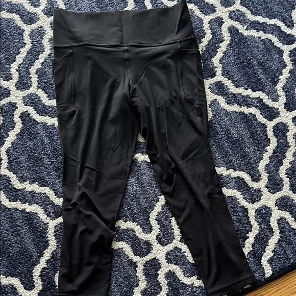Athleta Salutation Stash 7/8 Legging - Picture 1 of 5